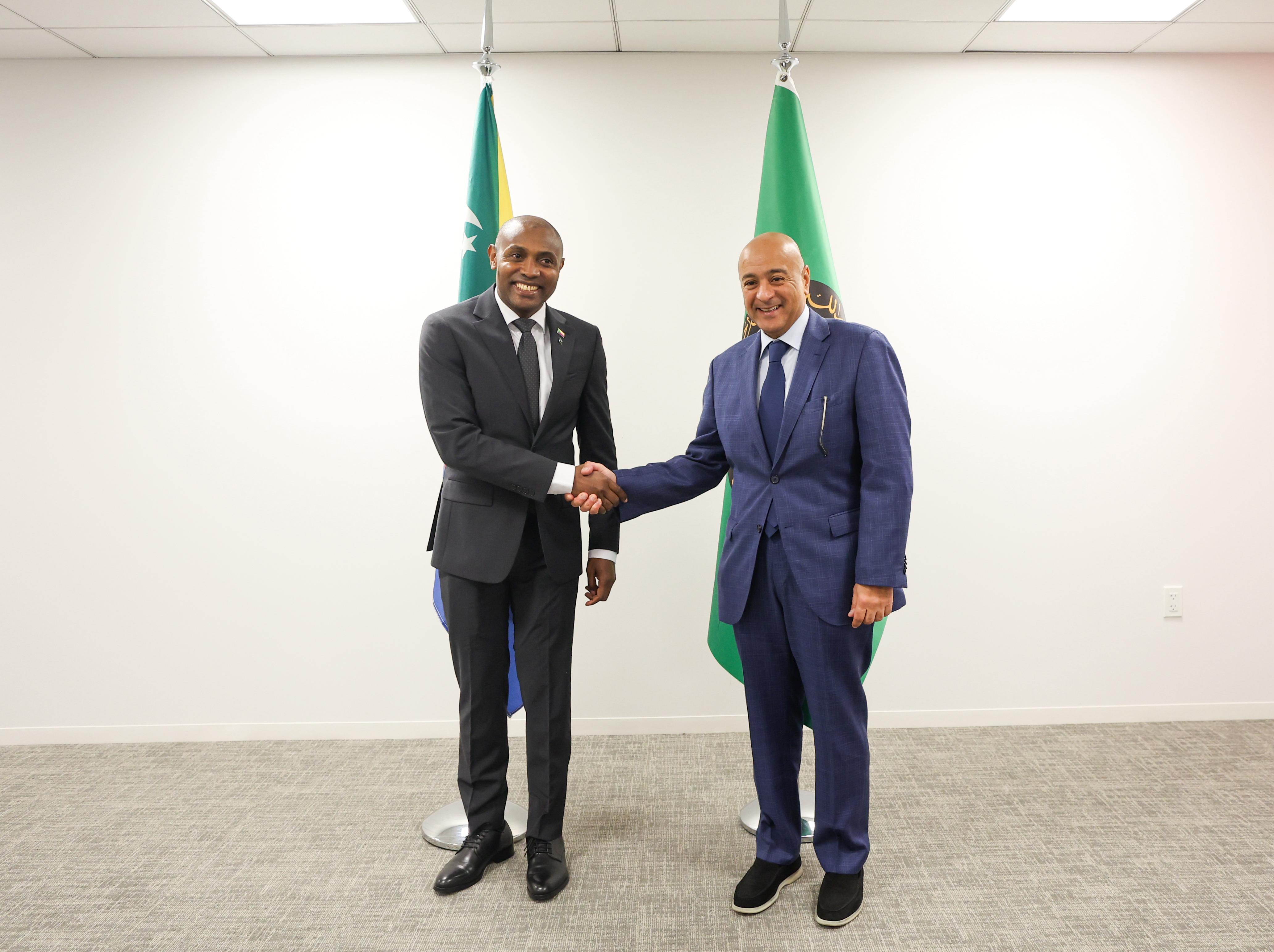 HE the GCCSG and the Foreign Minister of the Union of the Comoros Sign ...